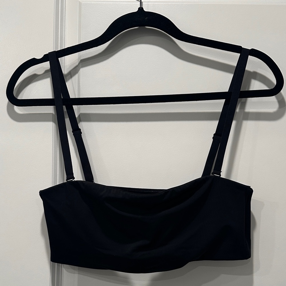 NWT Med Black bra/crop top